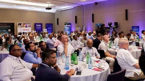 ޓޫރިޒަމްގެ މެސެޖެއް: އިގްތިސޯދު ސަލާމަތްކުރަން މިއީ ގުޅިގެން މަޝްވަރާއަށް ދާންވީ ވަގުތު